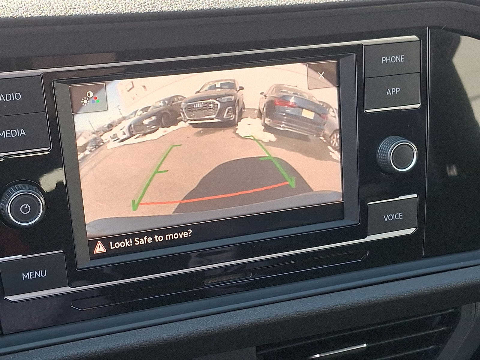 Thumbnail: 2022 Volkswagen Jetta - 15