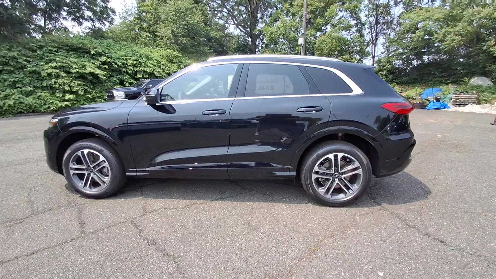 Thumbnail: 2025 Audi Q5 - 5