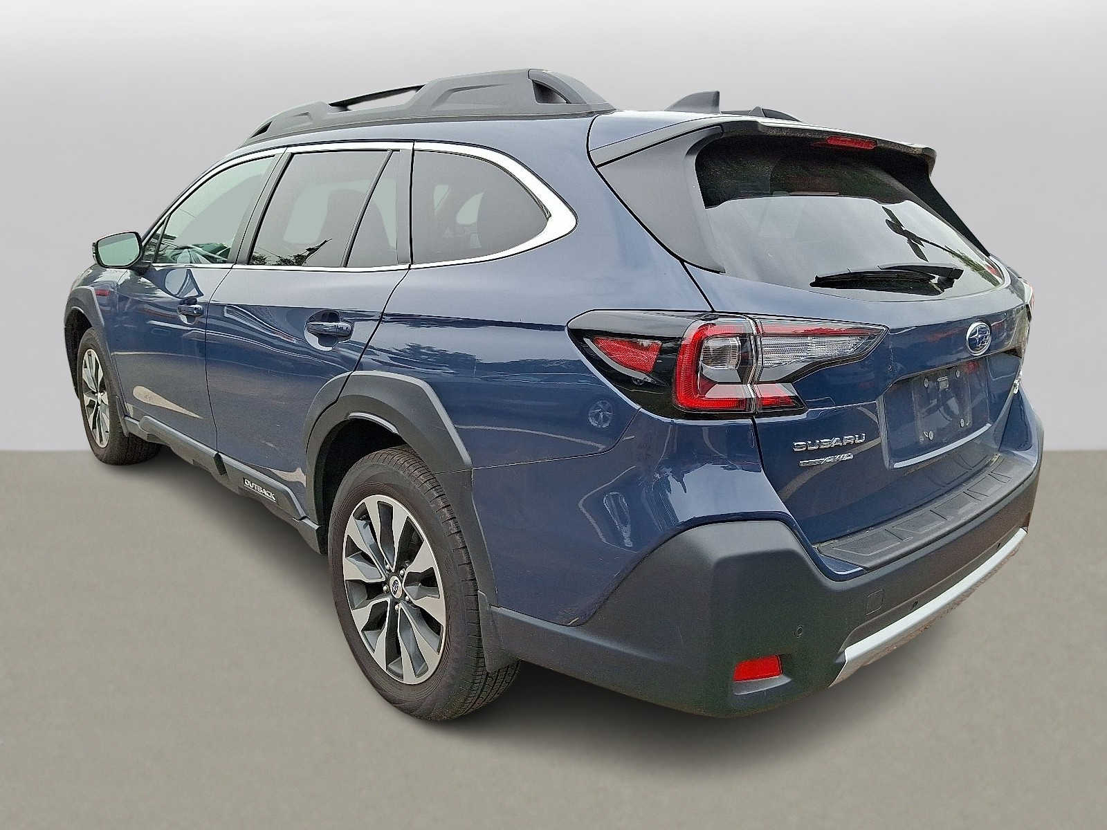 Thumbnail: 2023 Subaru Outback - 4