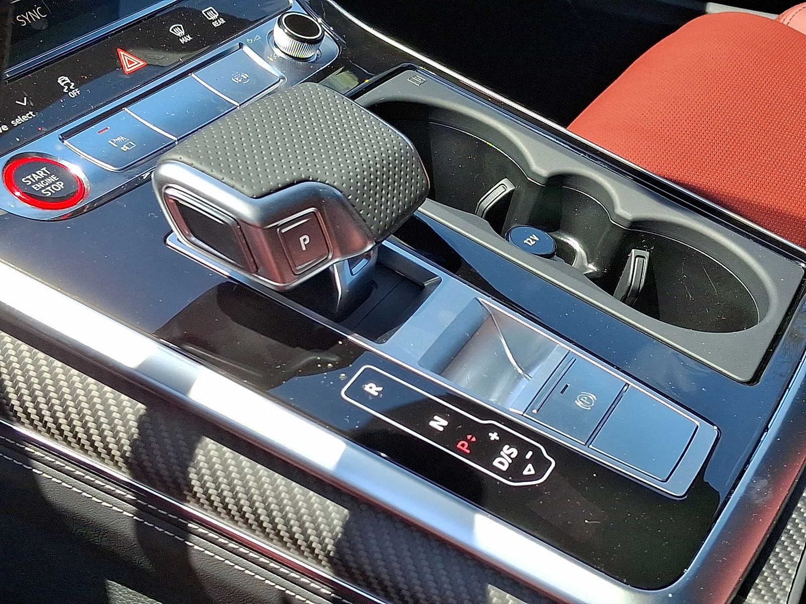 Thumbnail: 2026 Audi SQ7 - 14