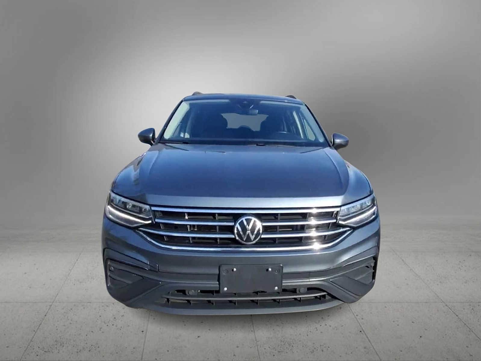 Thumbnail: 2024 Volkswagen Tiguan - 3