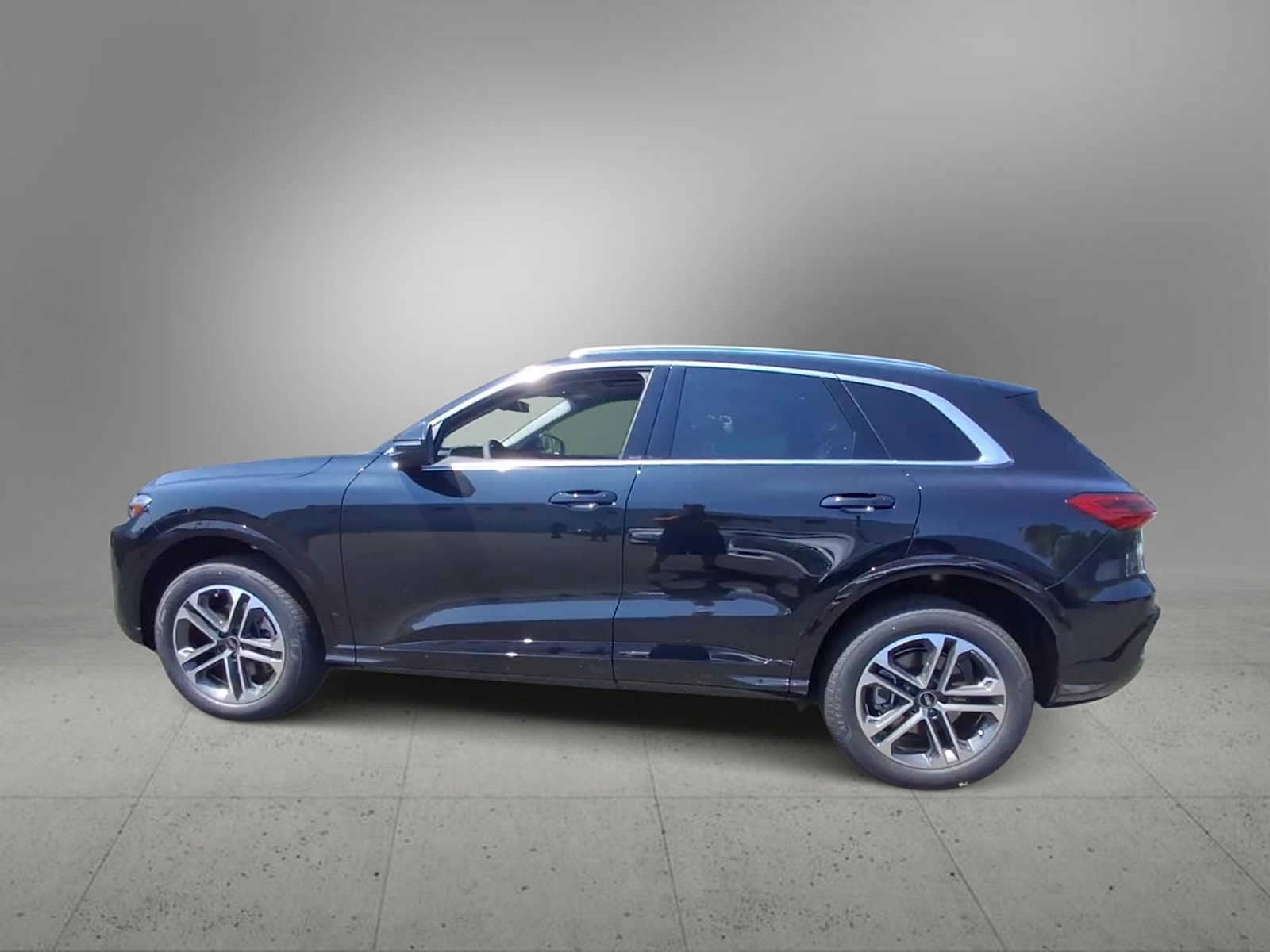 Thumbnail: 2025 Audi Q5 - 5