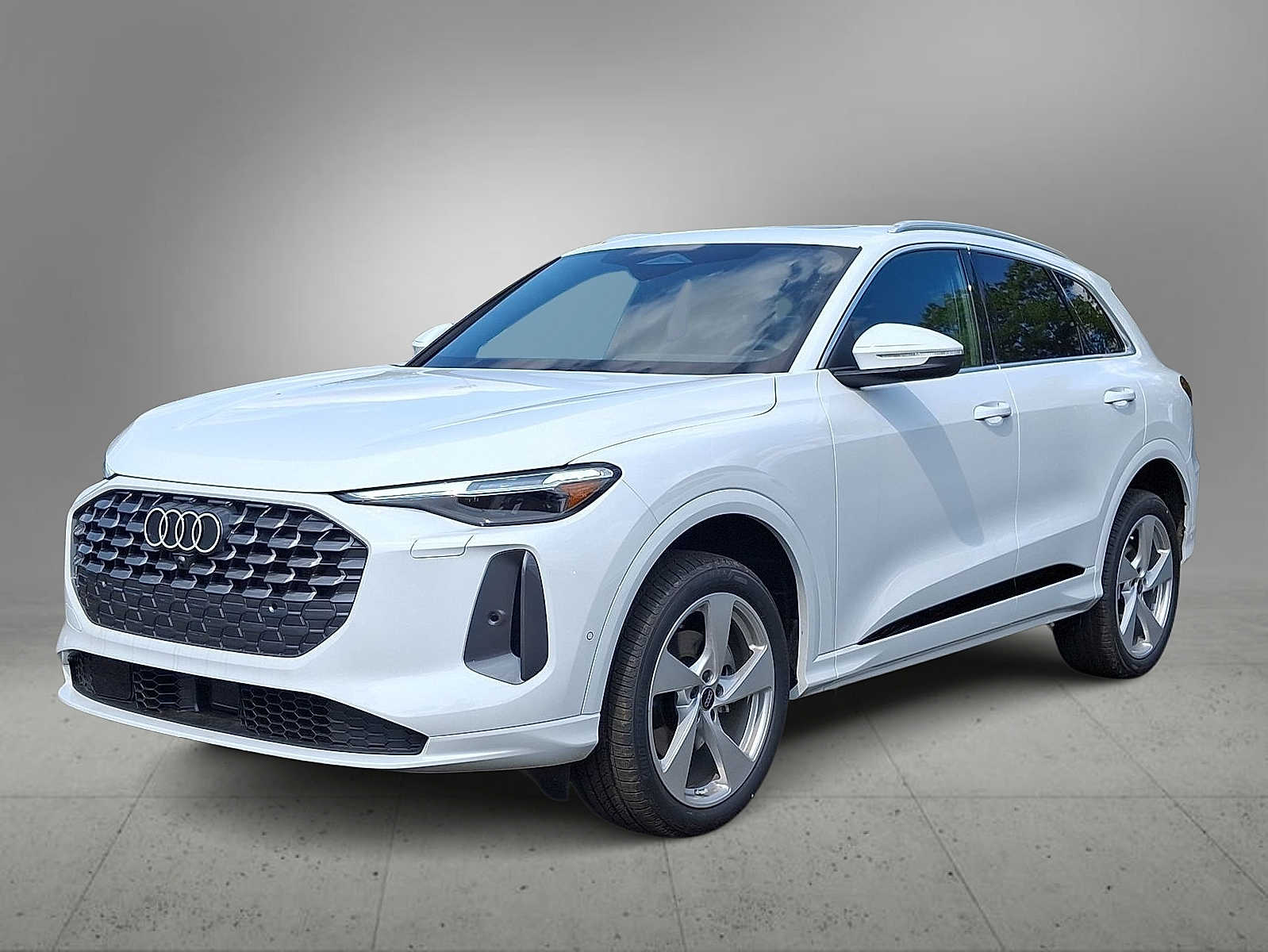 Thumbnail: 2025 Audi Q5 - 1