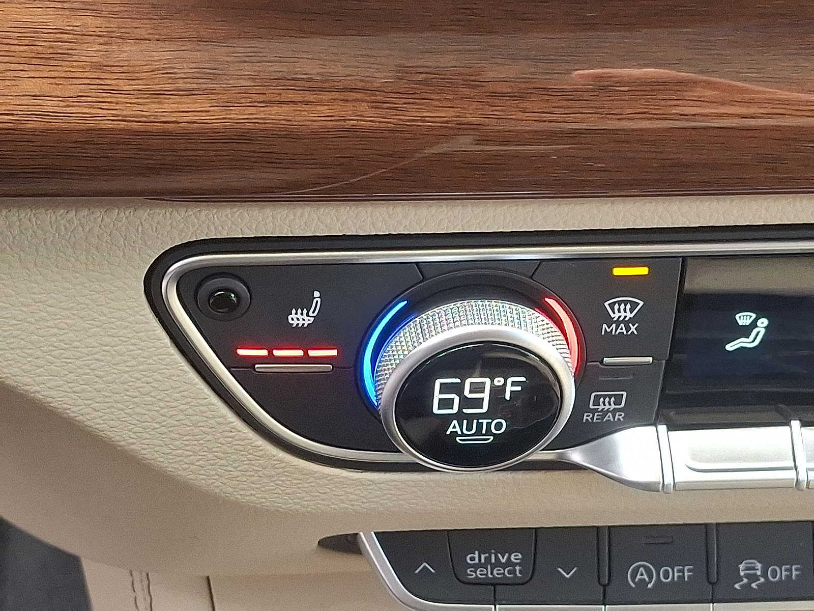 Thumbnail: 2025 Audi Q5 - 19