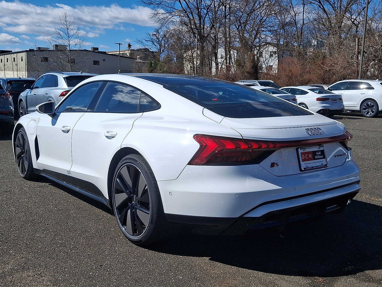 Thumbnail: 2025 Audi e-tron GT - 11