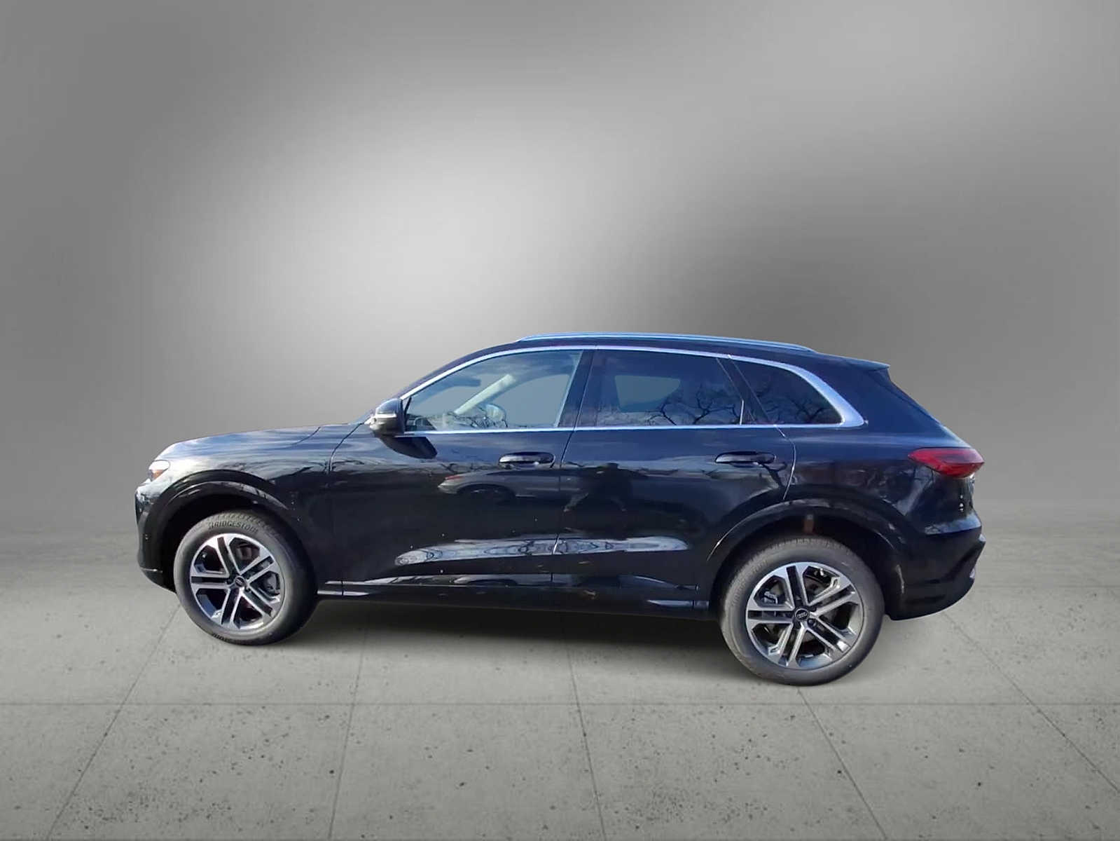 Thumbnail: 2025 Audi Q5 - 5