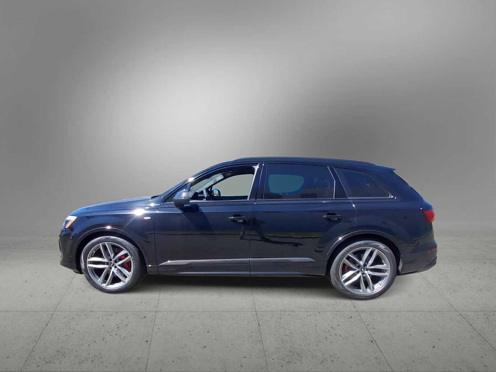 Thumbnail: 2026 Audi Q7 - 5