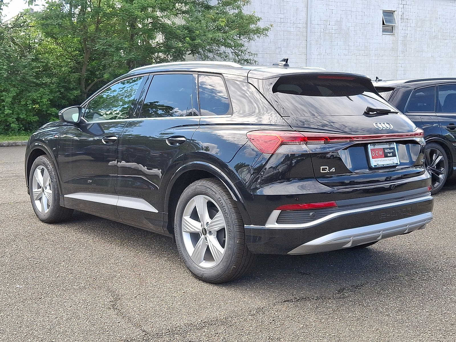 Thumbnail: 2025 Audi Q4 e-tron - 11