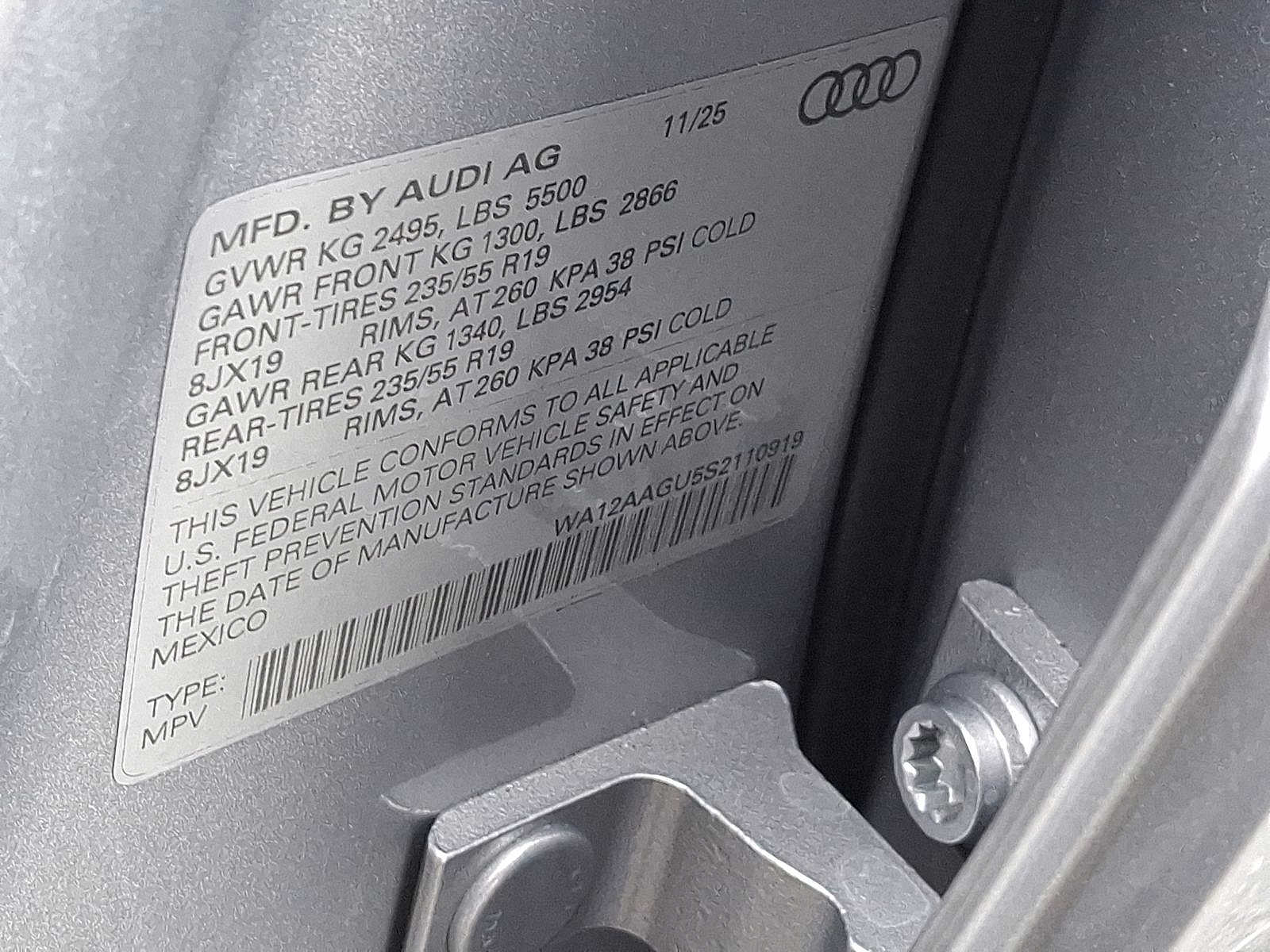 Thumbnail: 2025 Audi Q5 - 17