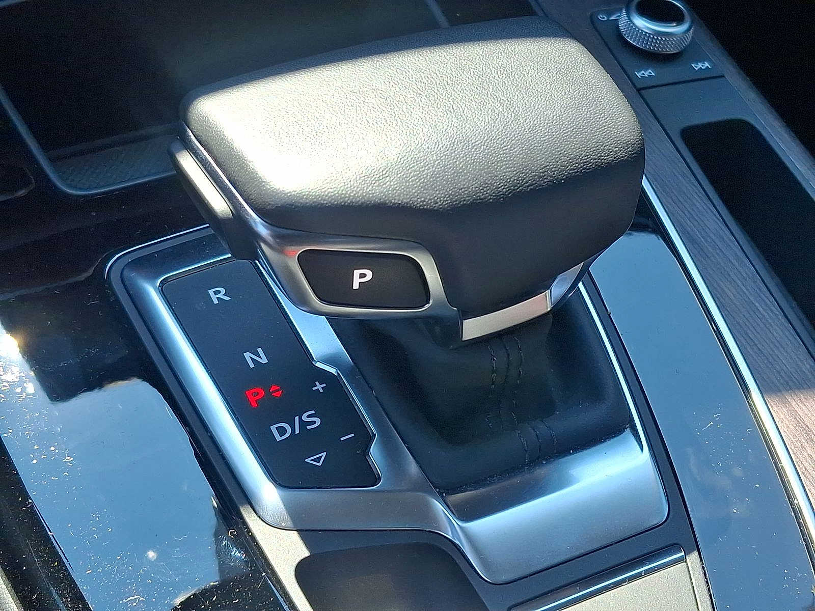 Thumbnail: 2023 Audi Q5 - 12
