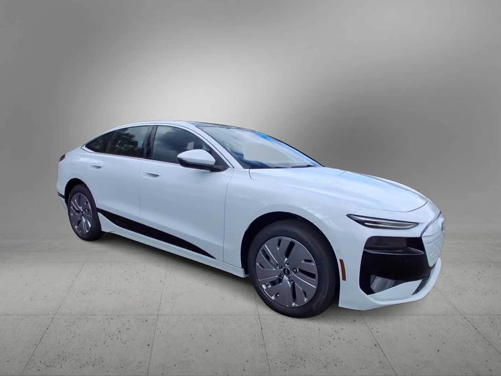 Thumbnail: 2025 Audi e-tron S - 2