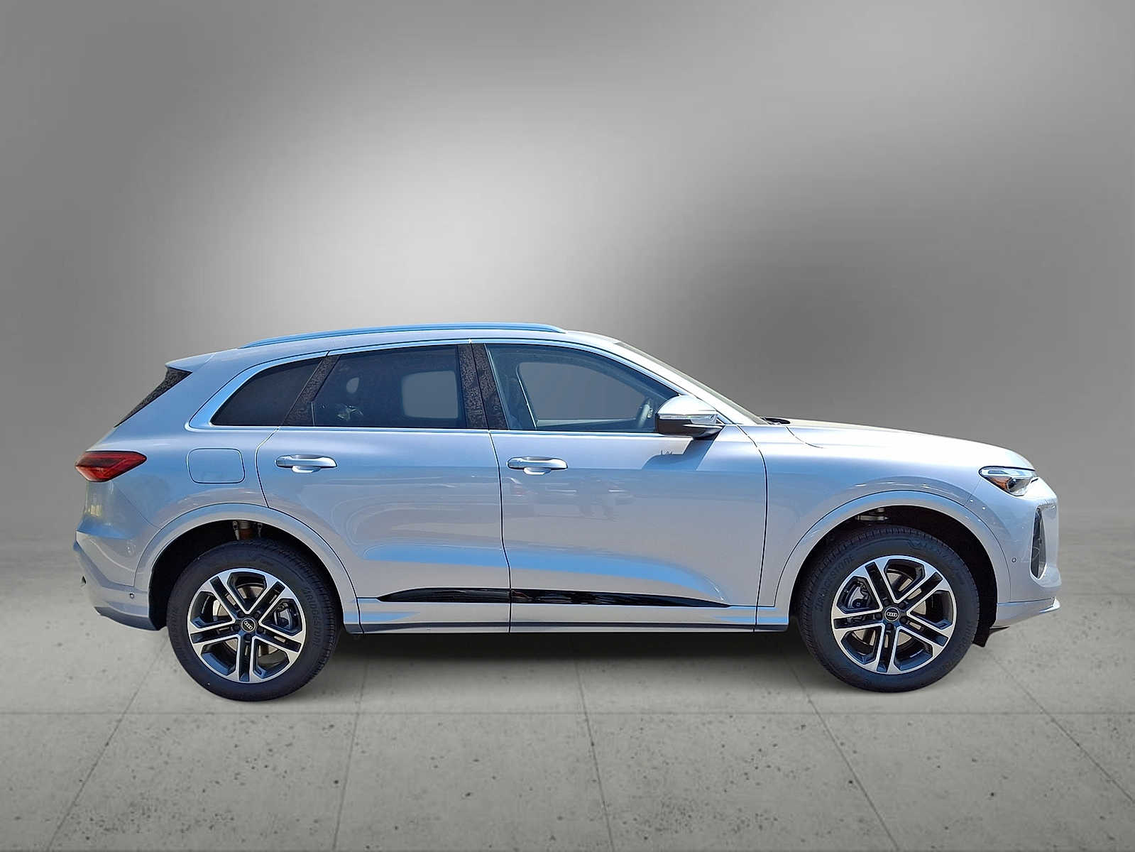 Thumbnail: 2026 Audi Q5 - 9