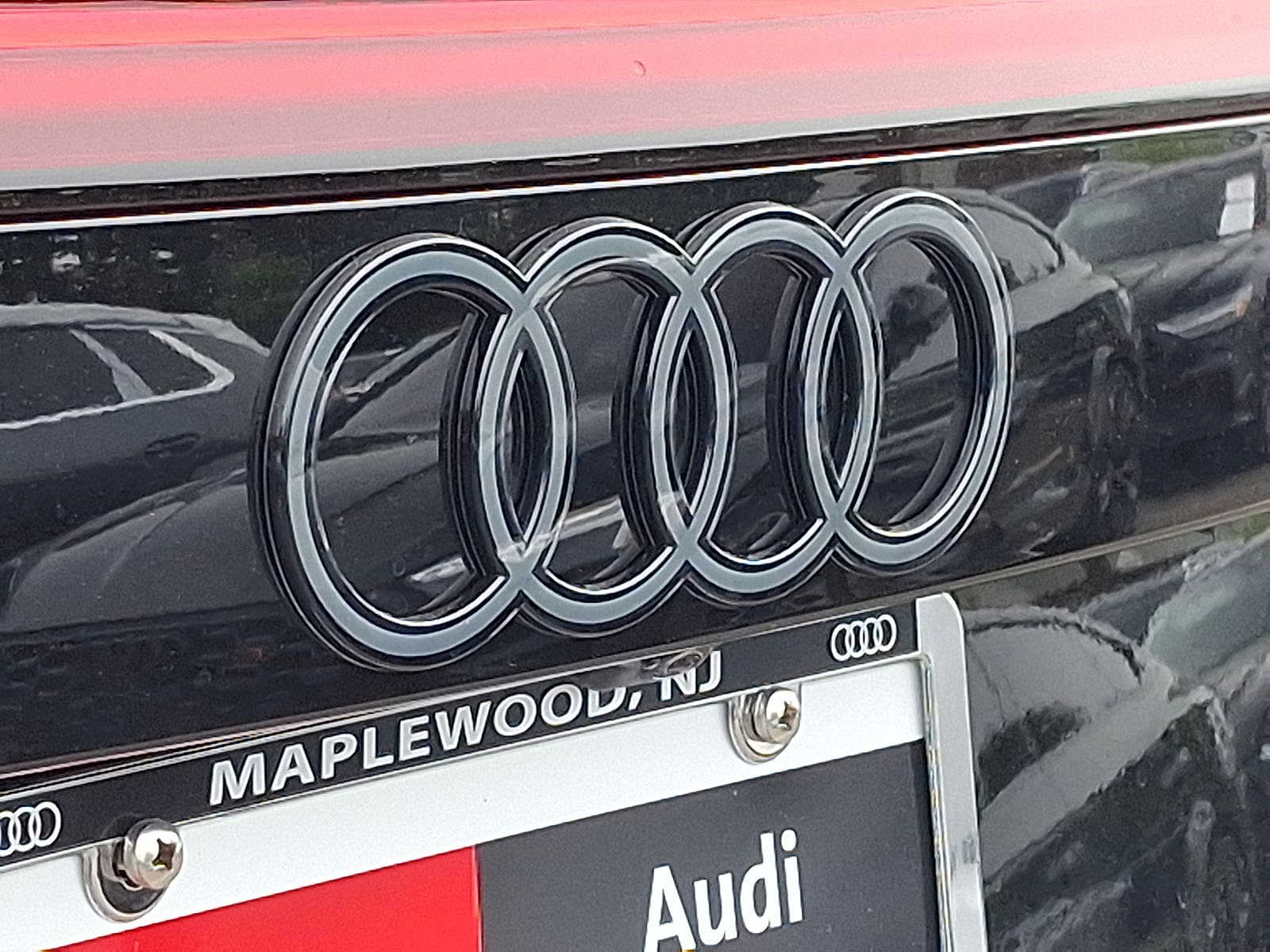 Thumbnail: 2026 Audi Q8 - 17