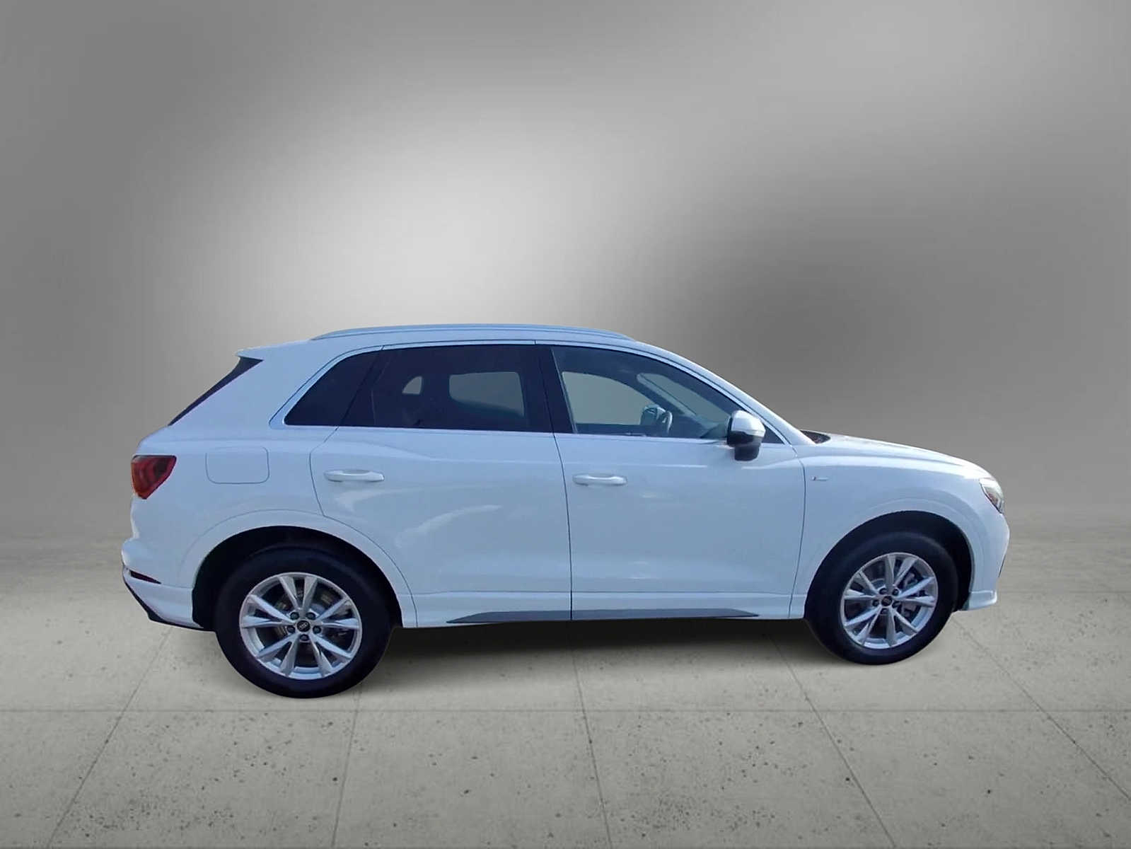 Thumbnail: 2025 Audi Q3 - 9