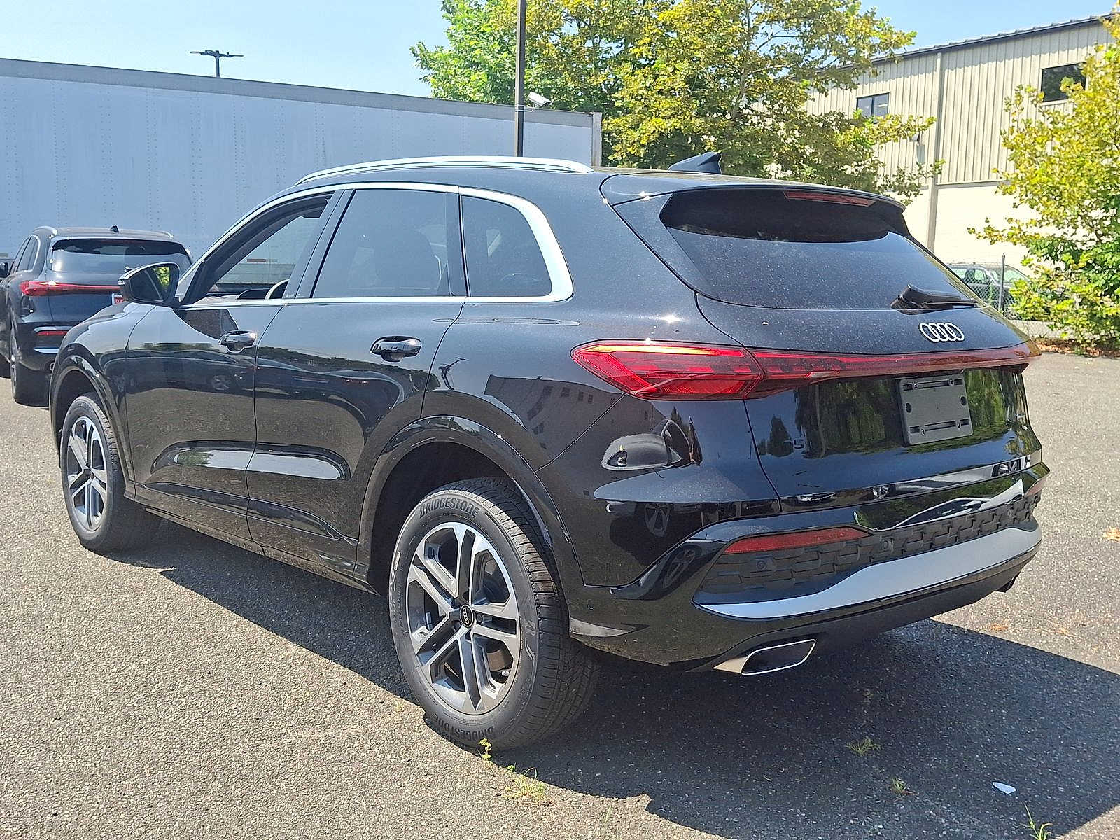 Thumbnail: 2025 Audi Q5 - 11