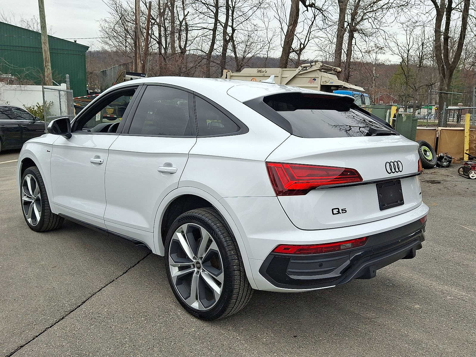 Thumbnail: 2022 Audi Q5 - 22