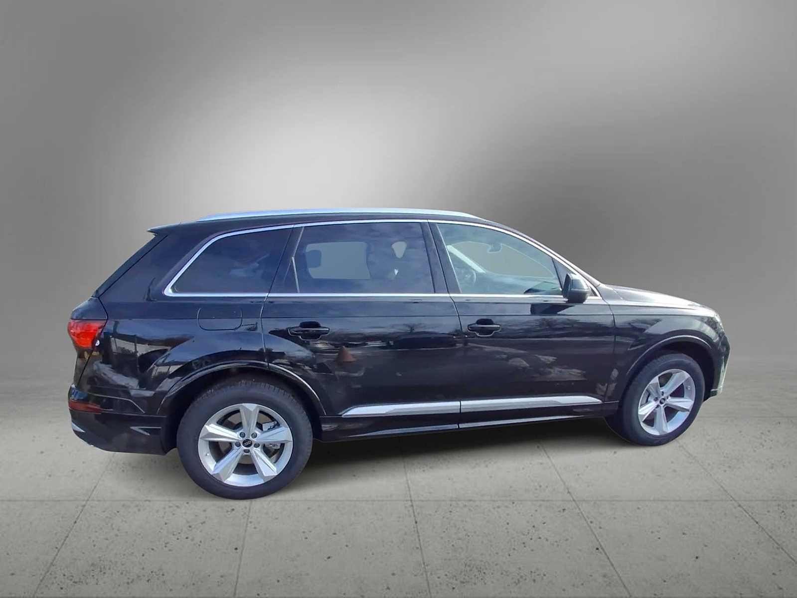 Thumbnail: 2026 Audi Q7 - 9