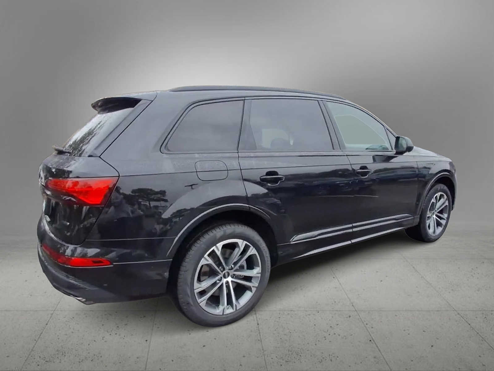 Thumbnail: 2026 Audi Q7 - 8