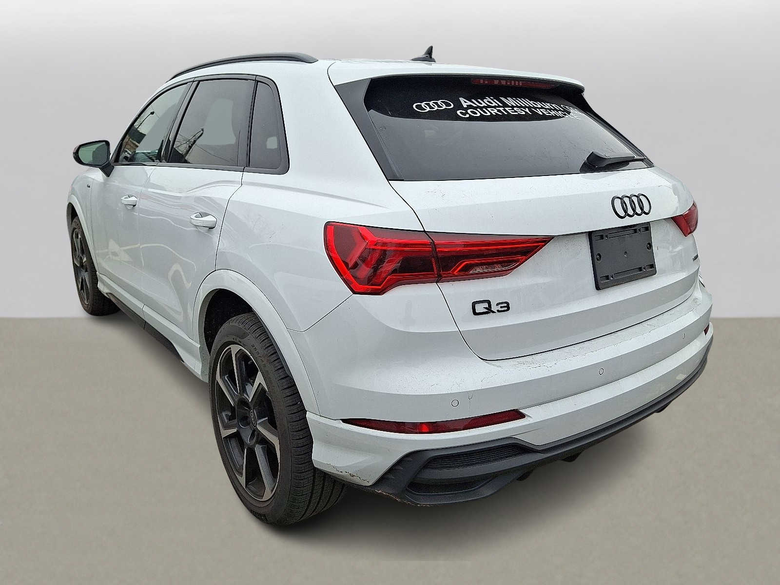 Thumbnail: 2025 Audi Q3 - 4