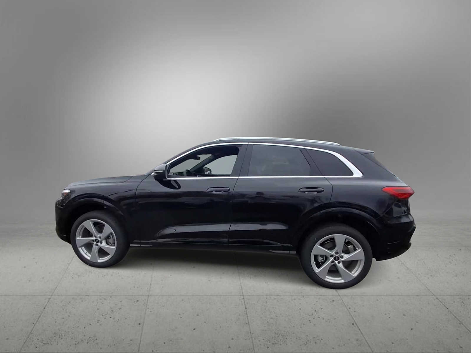 Thumbnail: 2025 Audi Q5 - 5