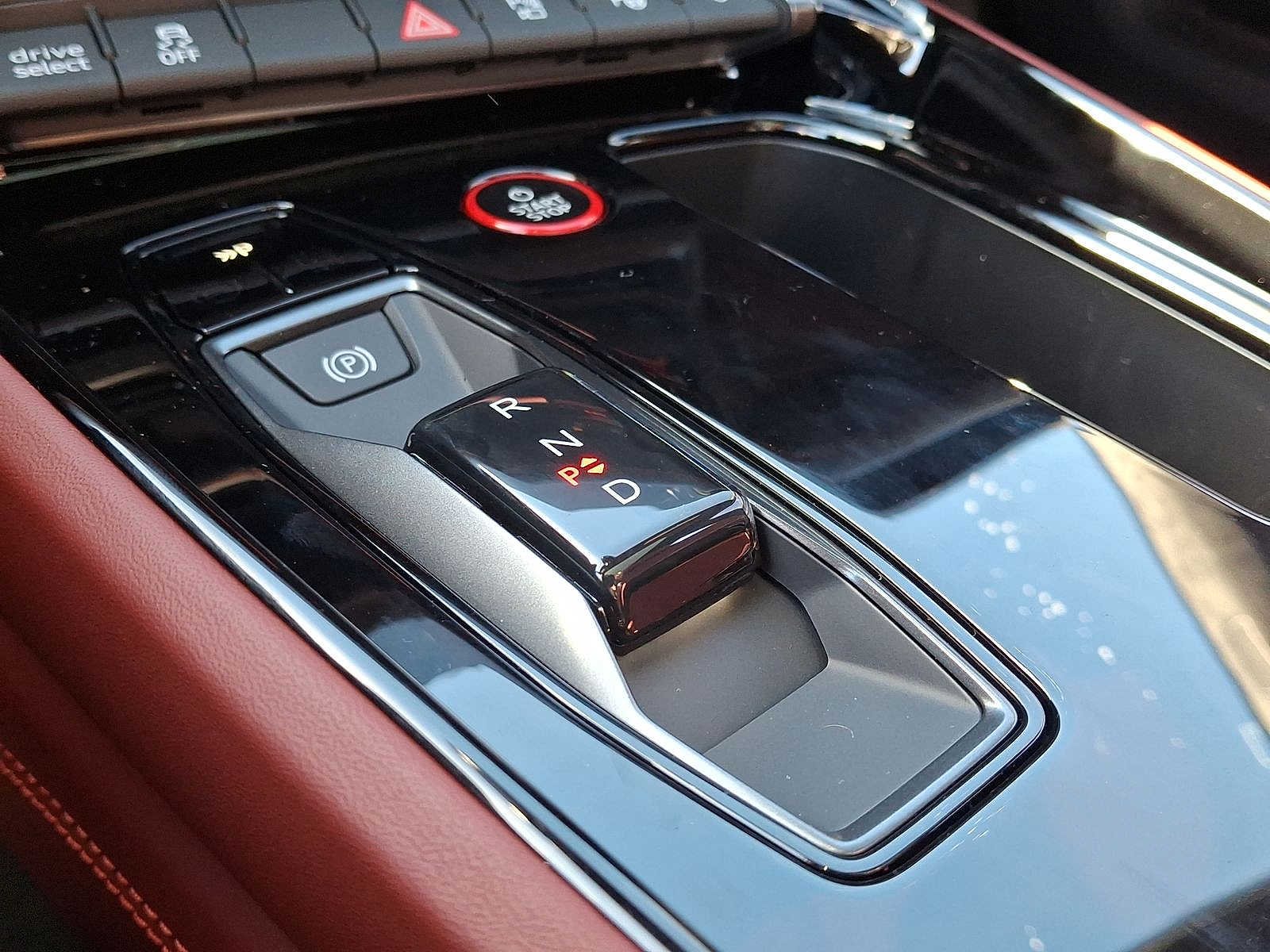 Thumbnail: 2026 Audi RS e-tron GT - 13