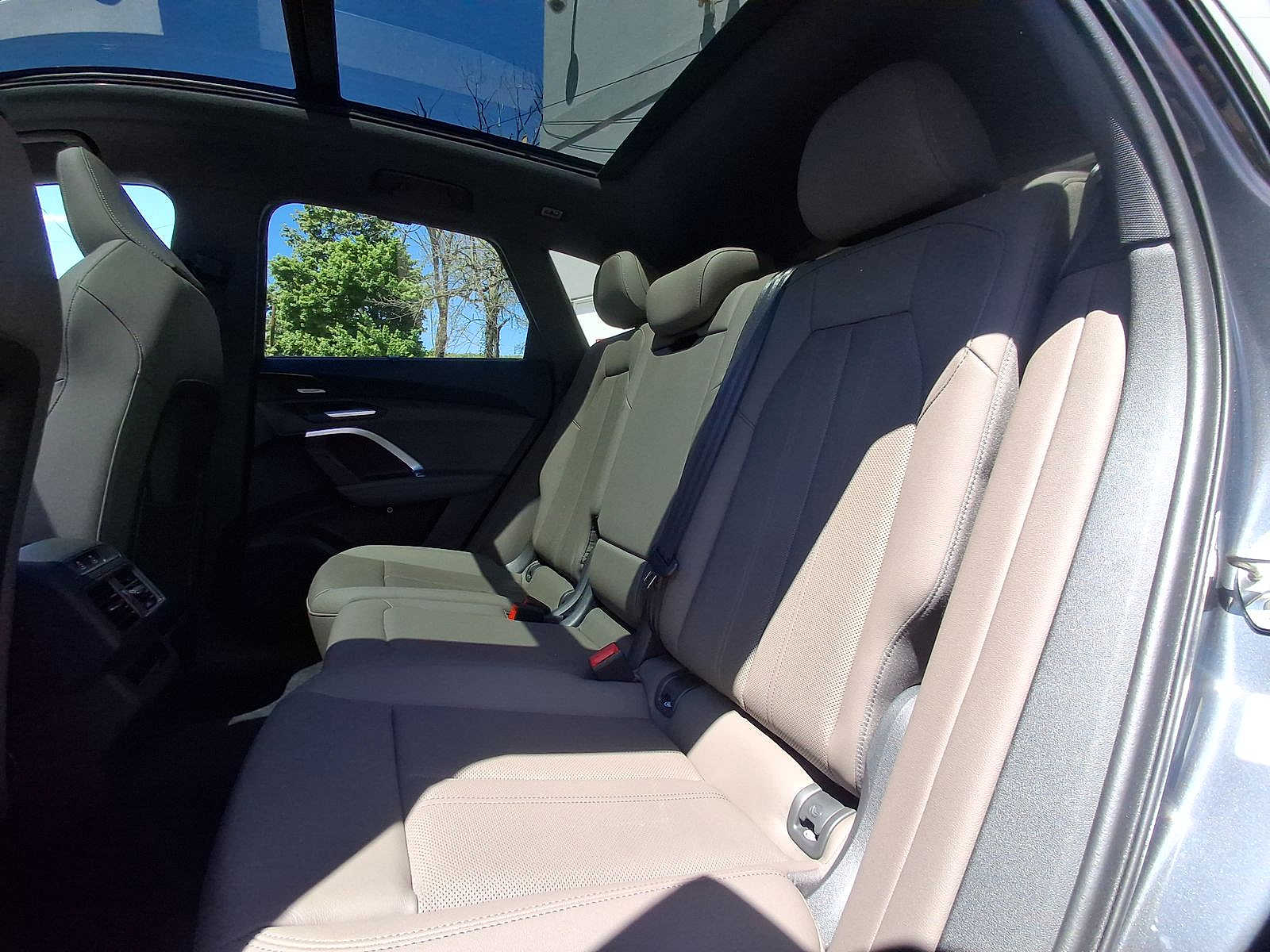 Thumbnail: 2025 Audi Q5 - 20
