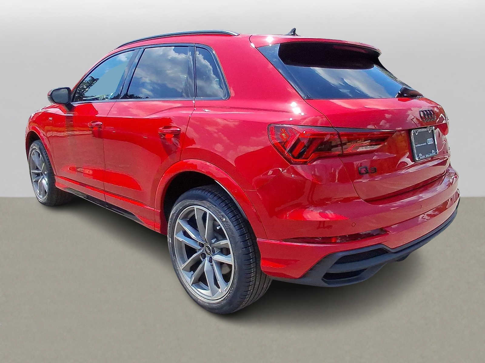 Thumbnail: 2024 Audi Q3 - 28