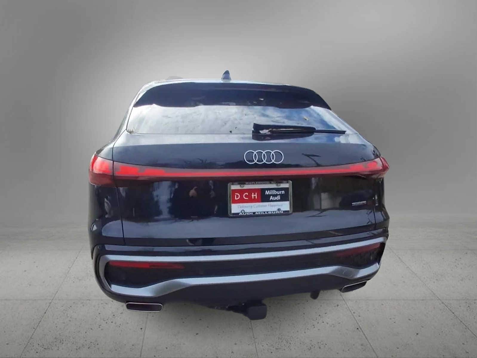 Thumbnail: 2025 Audi Q5 - 7