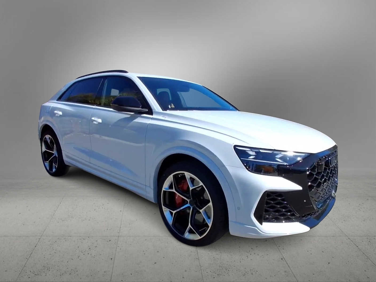2026 Audi RS Q8 photo 2