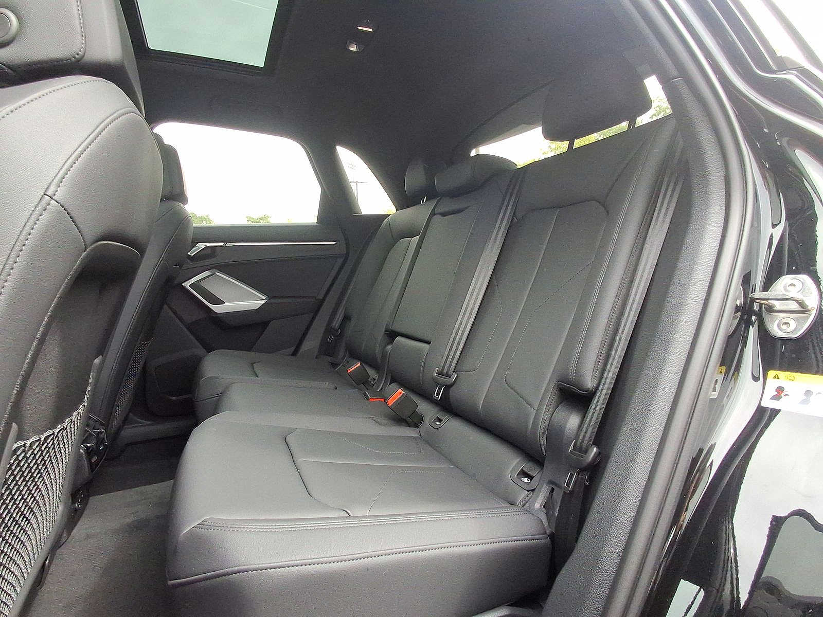 Thumbnail: 2025 Audi Q3 - 13