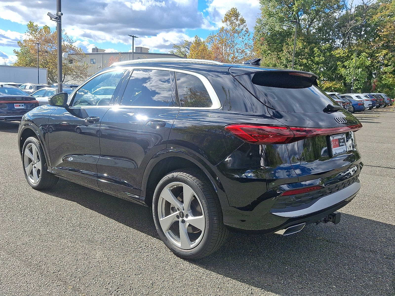 Thumbnail: 2025 Audi Q5 - 12