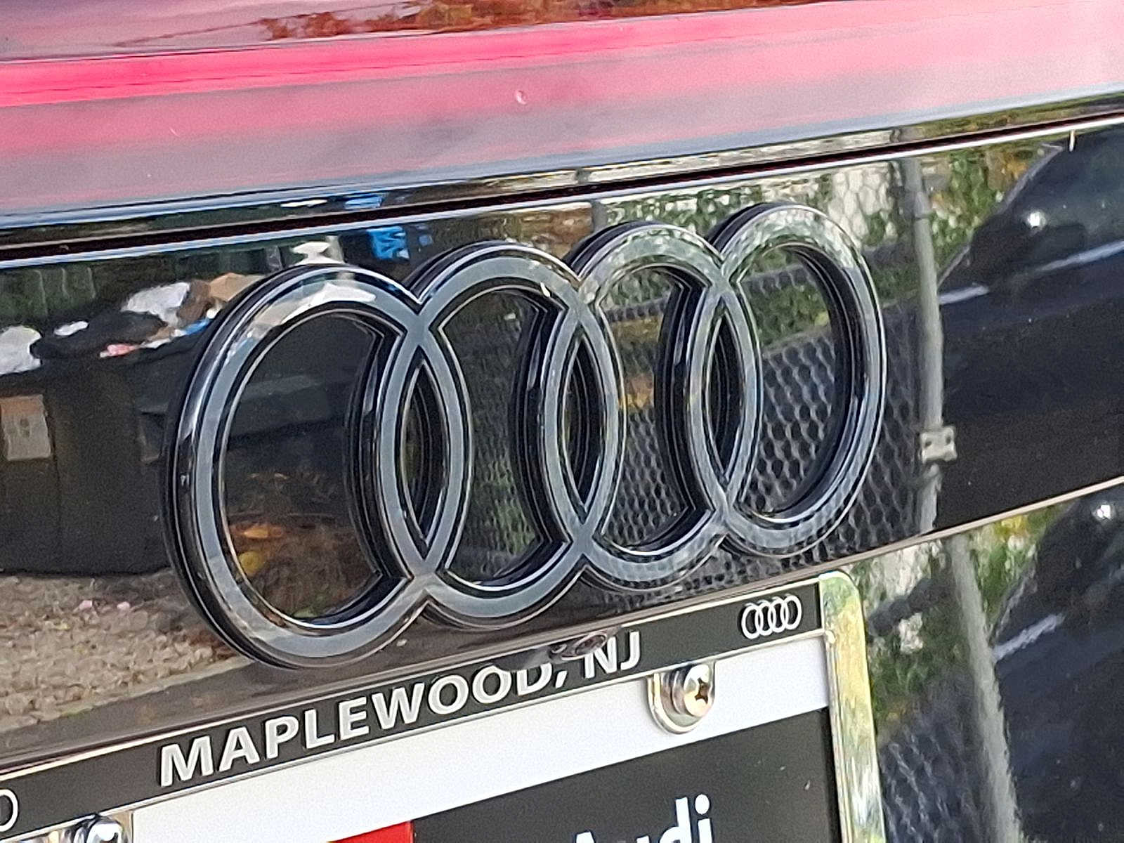 Thumbnail: 2026 Audi Q8 - 17