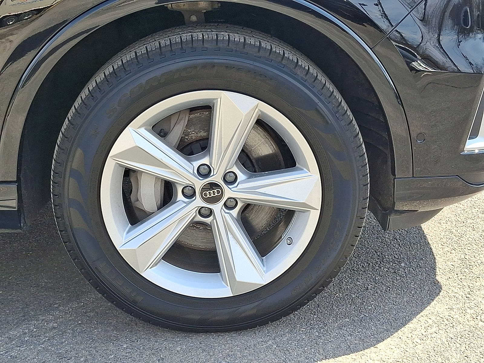 Thumbnail: 2023 Audi Q7 - 27