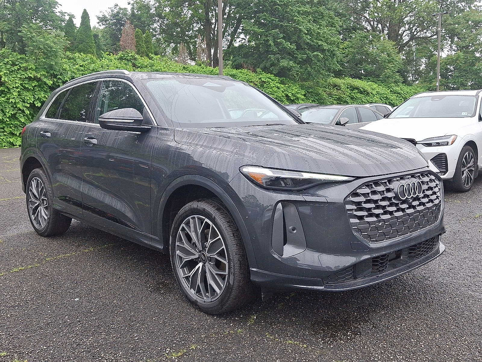 Thumbnail: 2025 Audi Q5 - 10