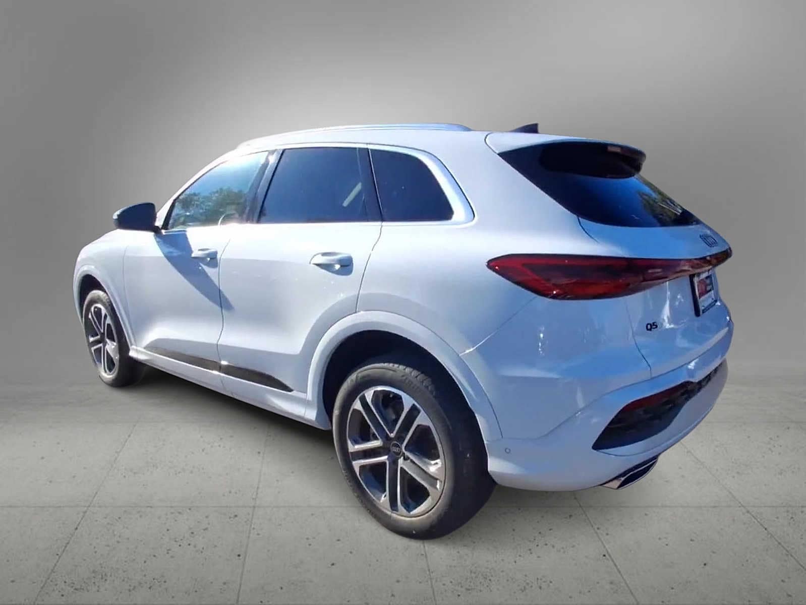 Thumbnail: 2025 Audi Q5 - 6