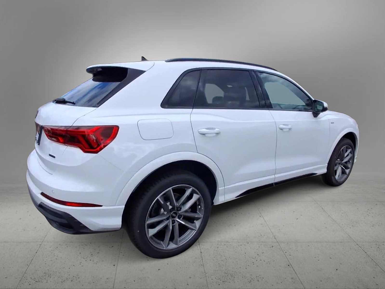 Thumbnail: 2025 Audi Q3 - 8