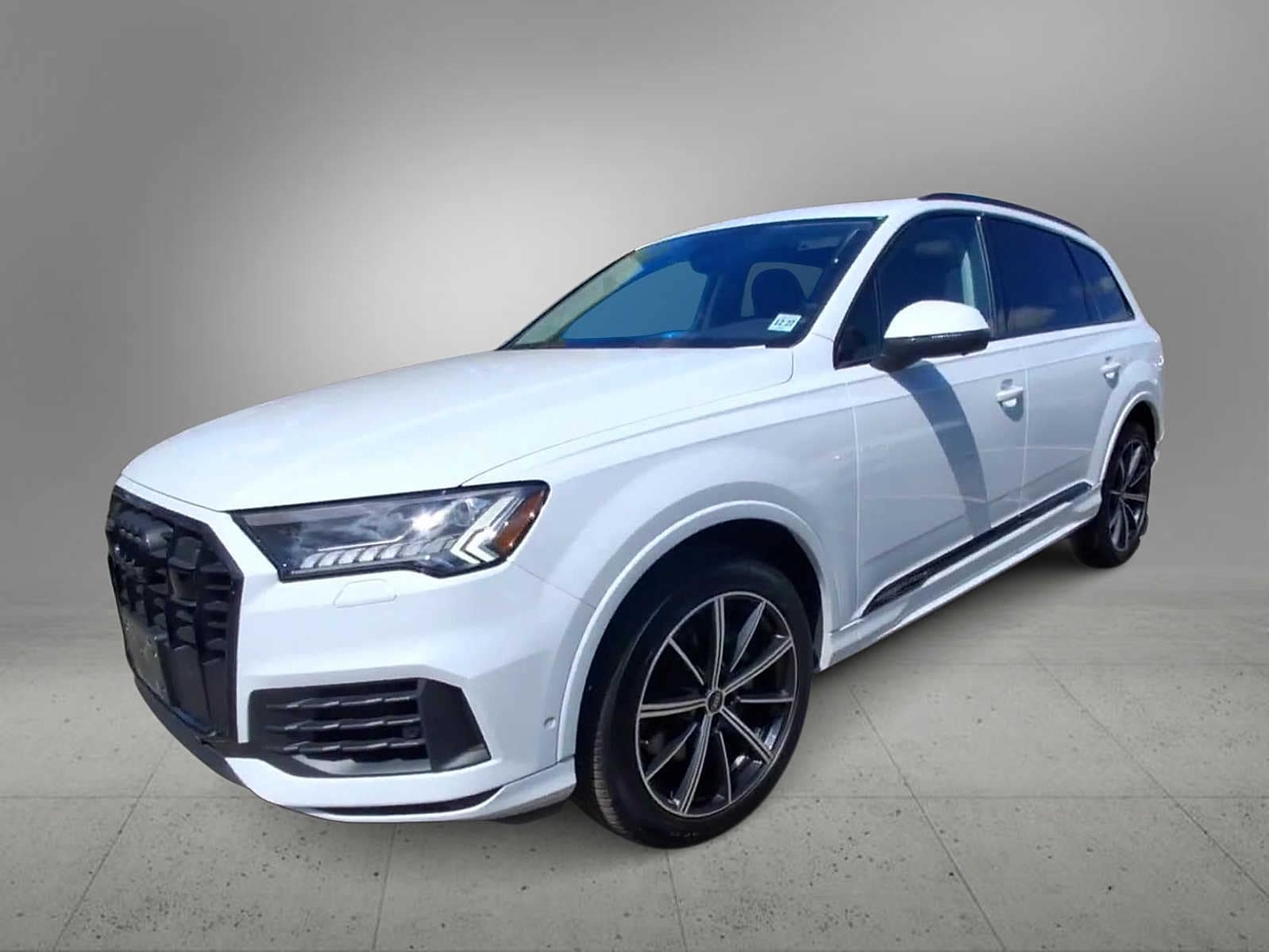 Thumbnail: 2023 Audi Q7 - 4