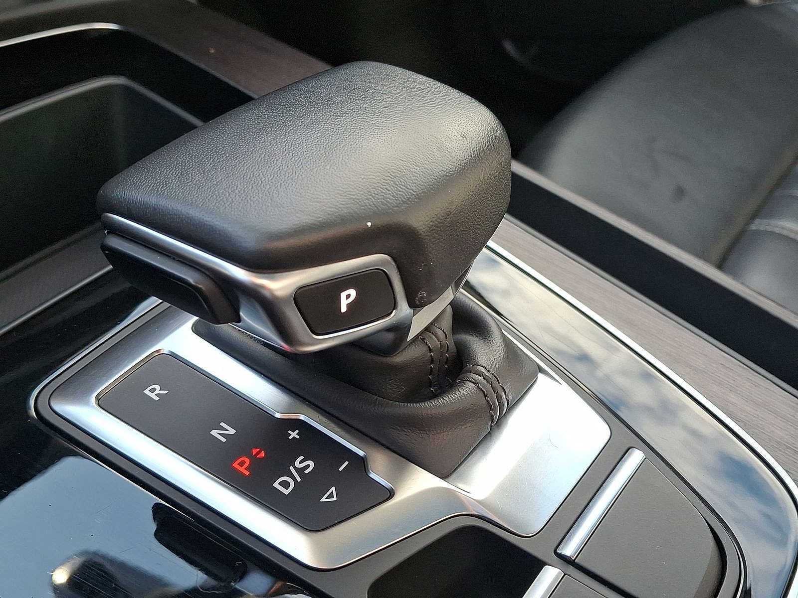 Thumbnail: 2023 Audi Q5 - 11