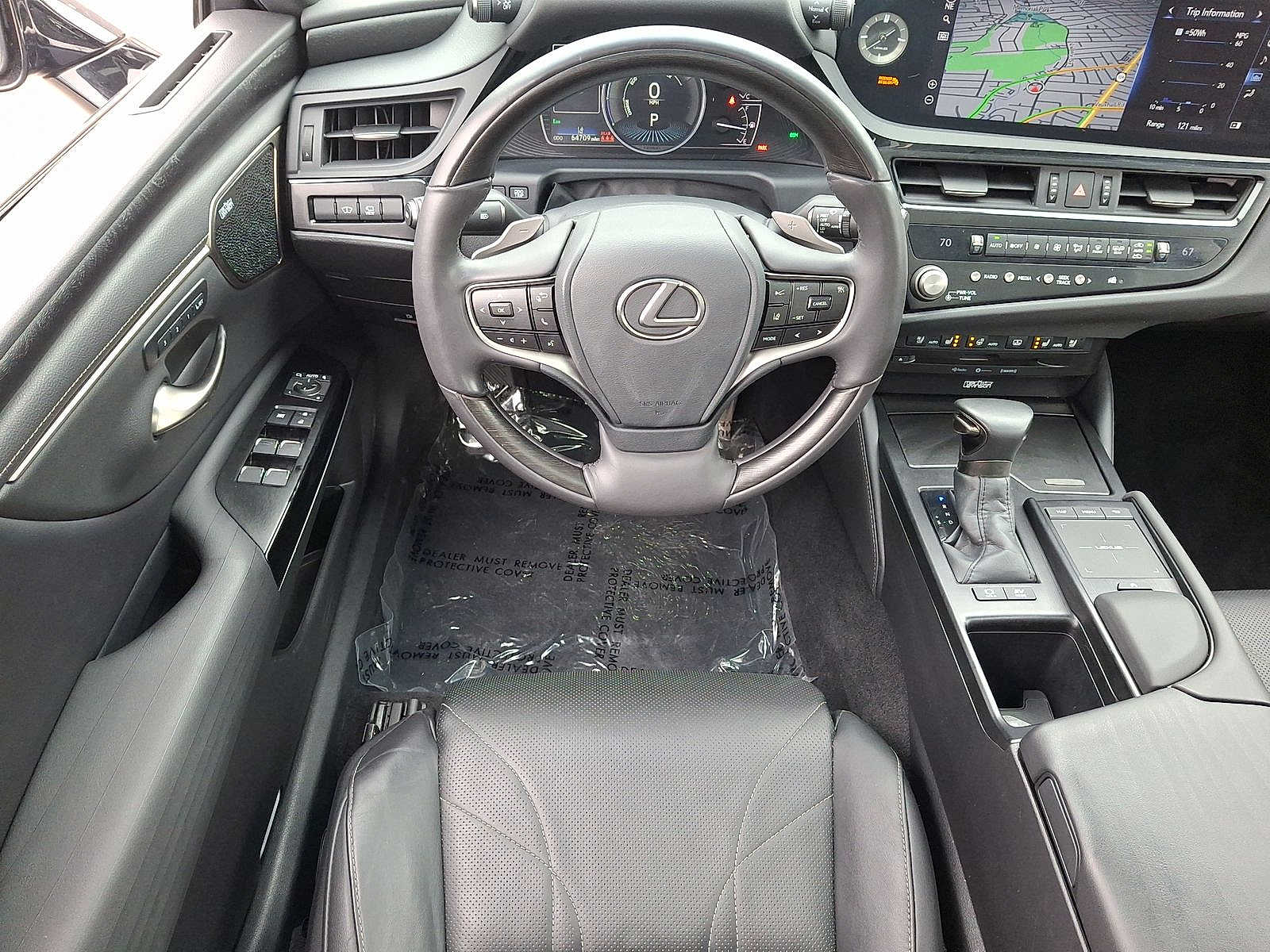 Thumbnail: 2022 Lexus ES - 21