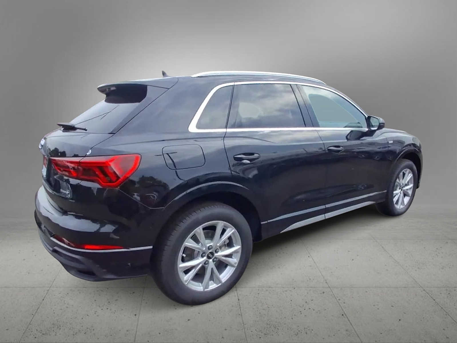 Thumbnail: 2025 Audi Q3 - 8