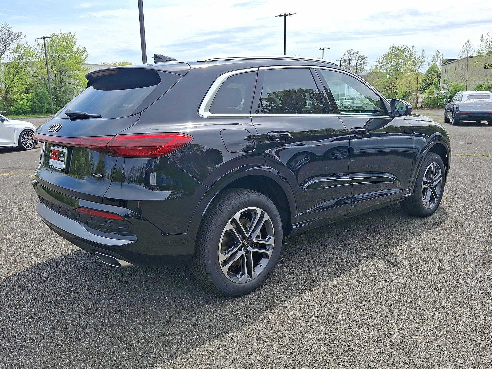 Thumbnail: 2026 Audi Q5 - 11