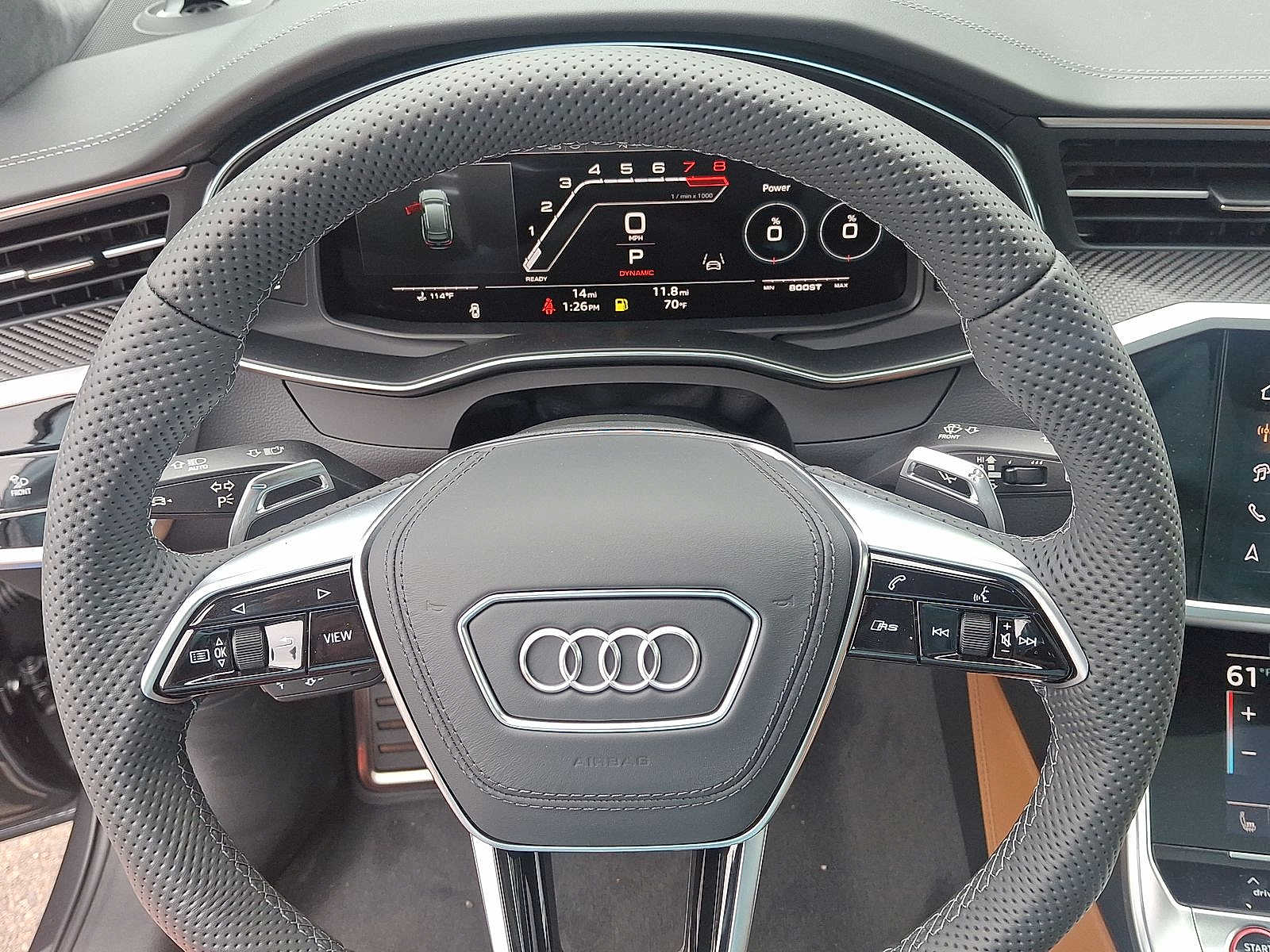 Thumbnail: 2025 Audi RS 6 - 16