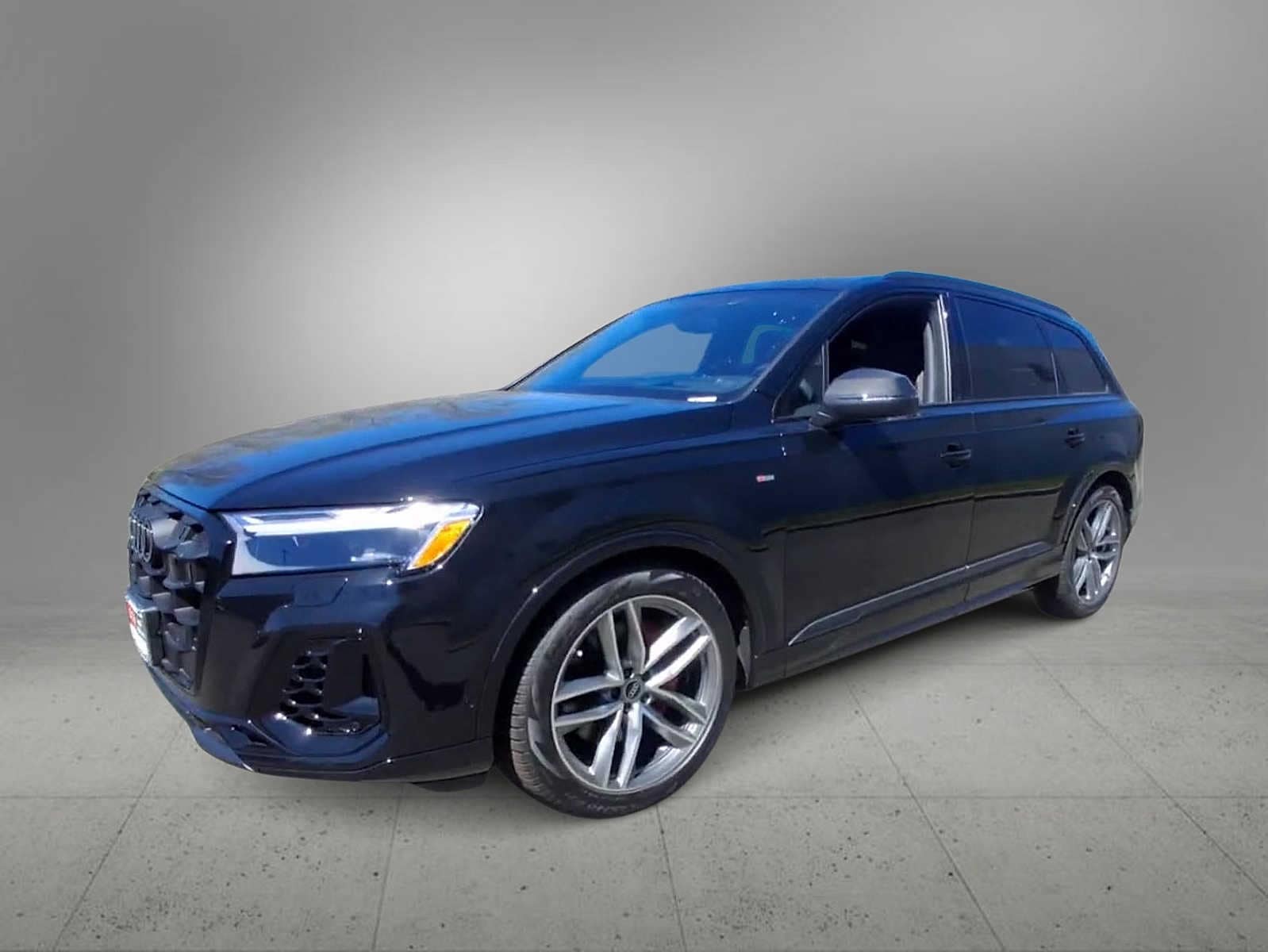 Thumbnail: 2026 Audi Q7 - 4