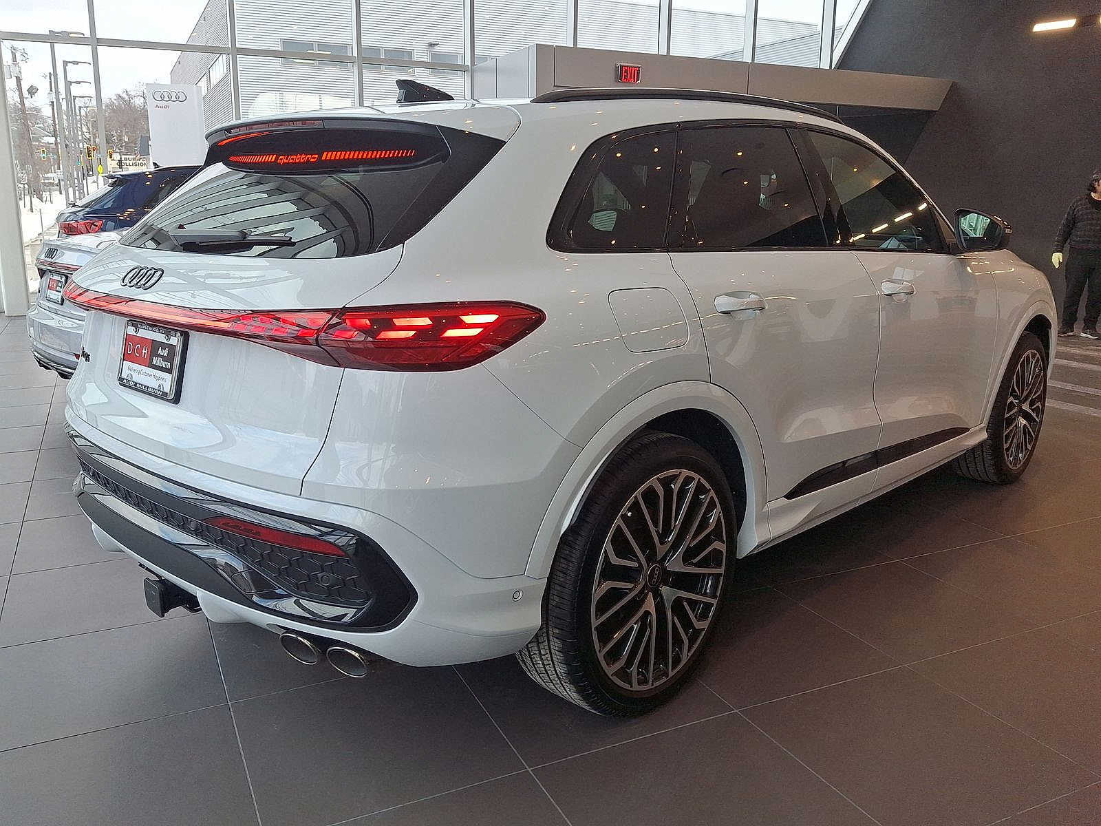 Thumbnail: 2025 Audi SQ5 - 3