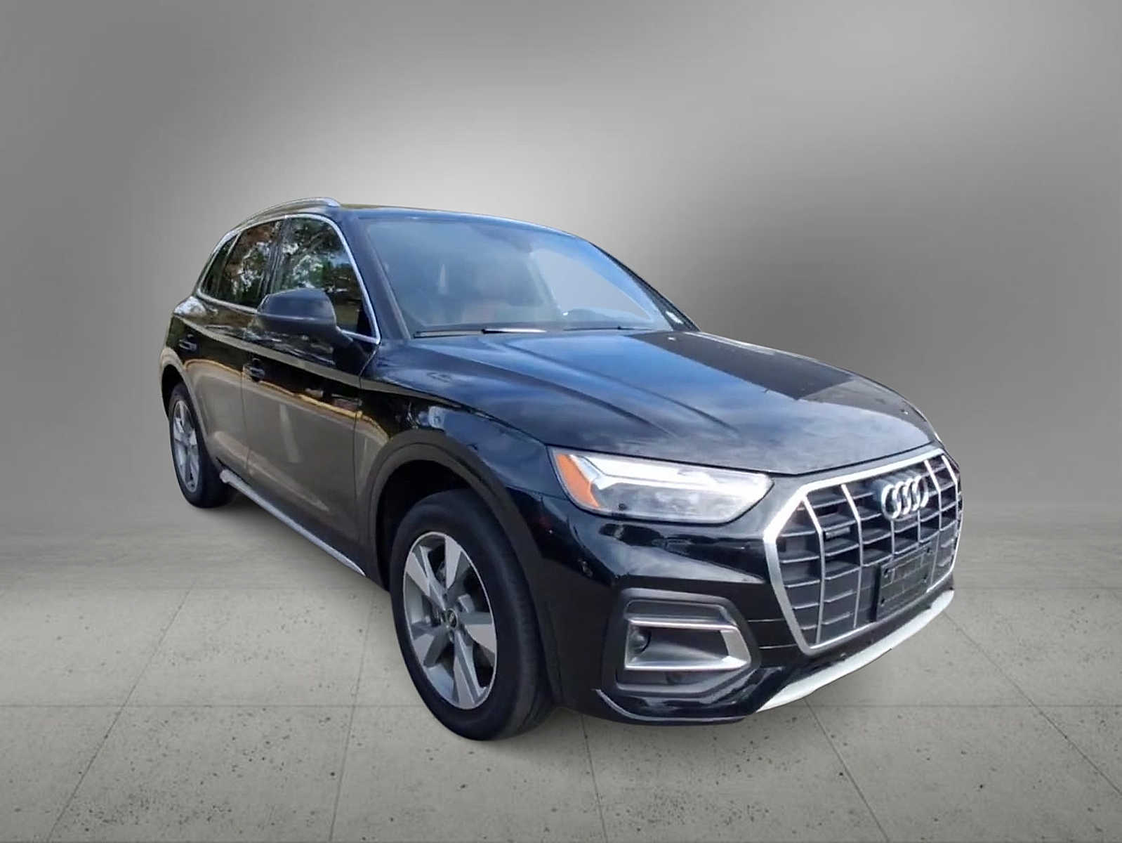 2023 Audi Q5 Premium Plus photo 2