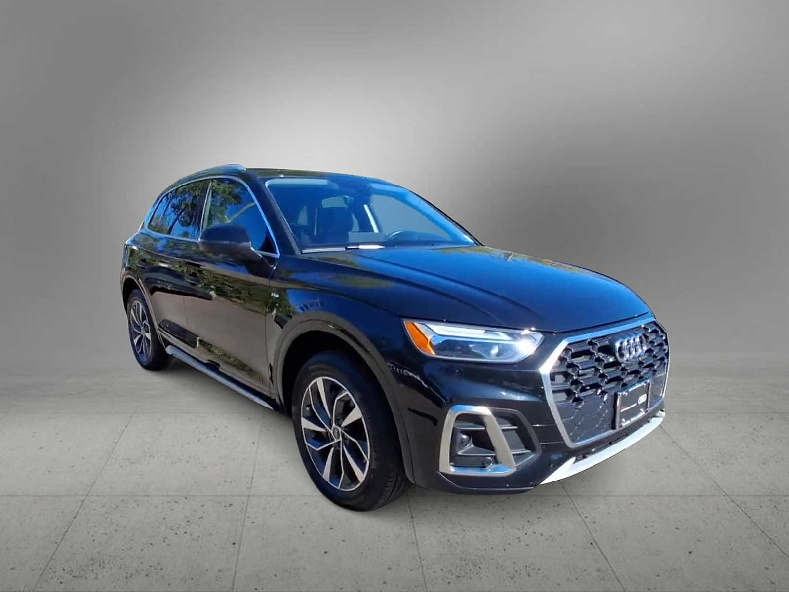 2022 Audi Q5 S line Premium Plus photo 2