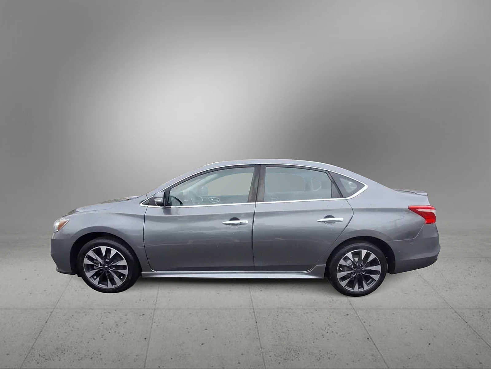 Thumbnail: 2018 Nissan Sentra - 5