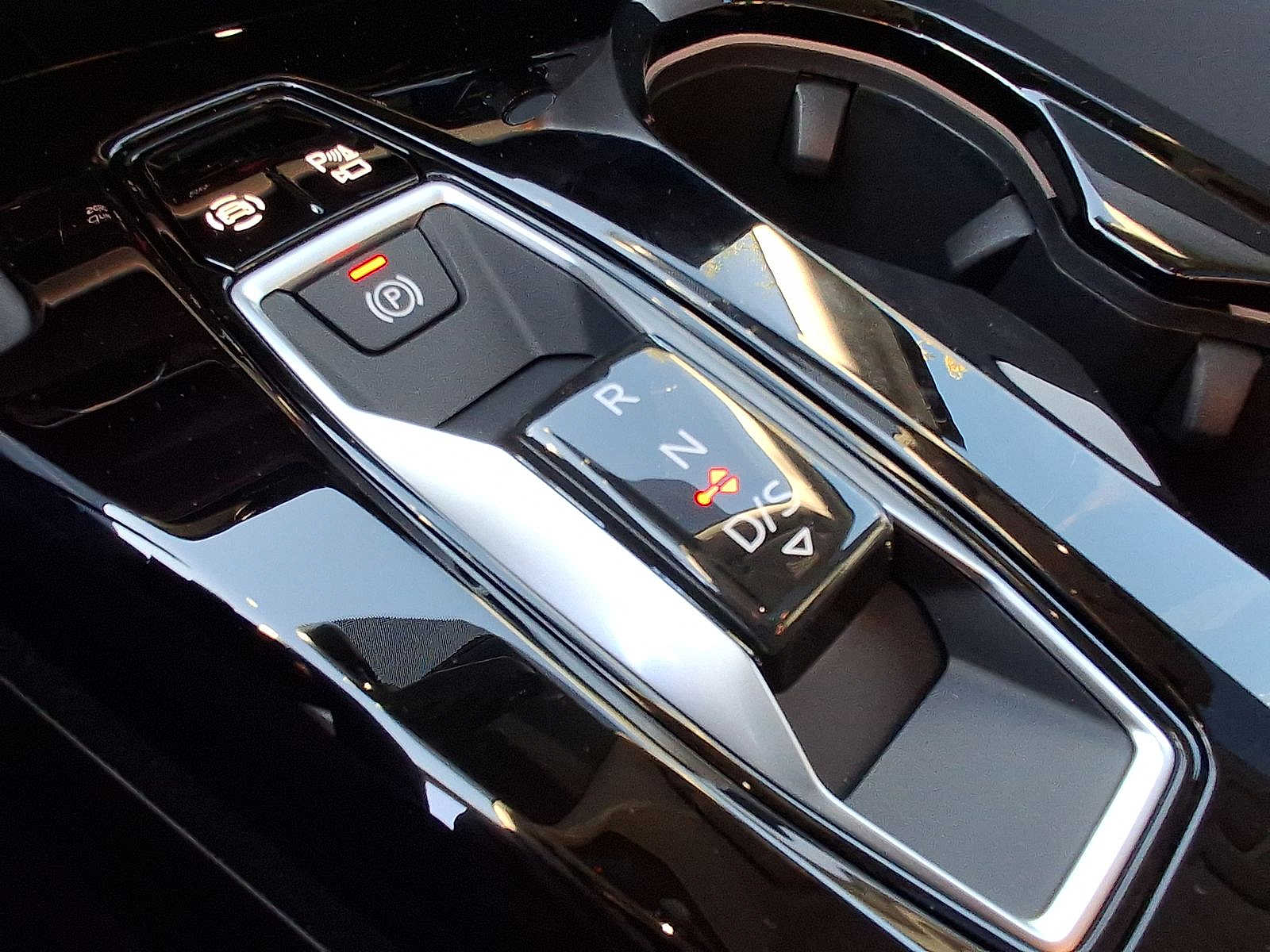 Thumbnail: 2025 Audi Q5 - 13