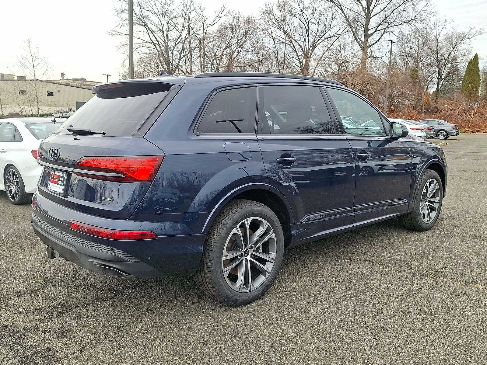 Thumbnail: 2026 Audi Q7 - 11
