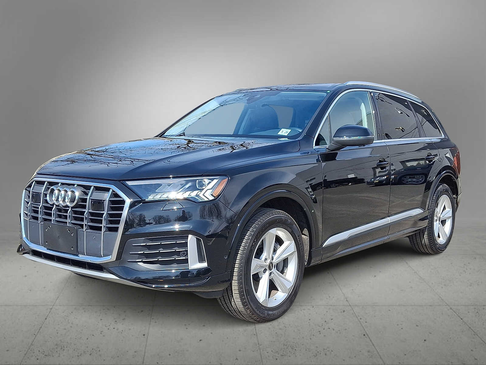 Thumbnail: 2023 Audi Q7 - 1
